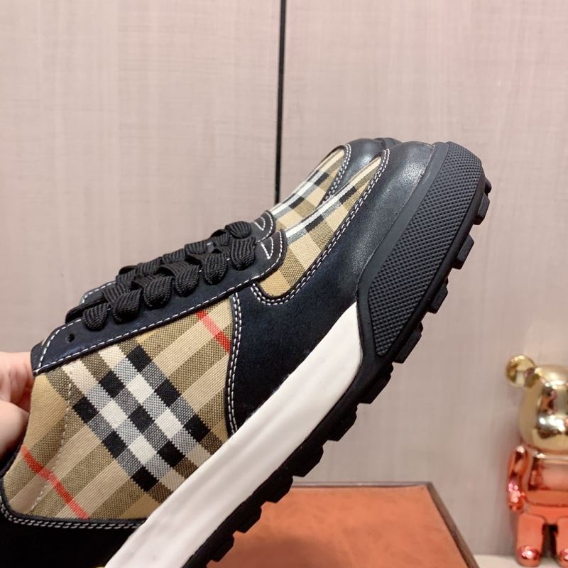 Burberry Low Shoes